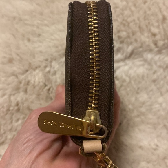 VGUC. Michael Kors Jet Set brown and tan signature logo wallet/wristlet. - Picture 5 of 10